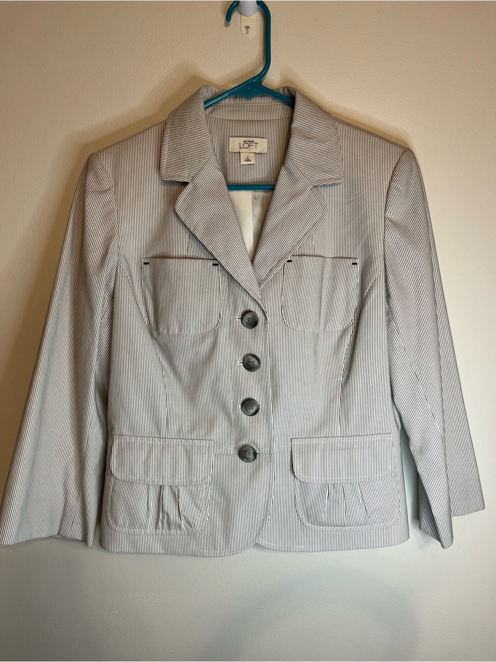 Ann Taylor LOFT Light Gray Pinstripe Women's Blazer Size 6 - Picture 1 of 14